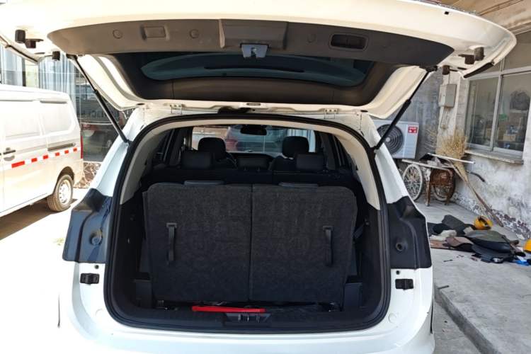 Used JETOUR X90 2020 1.6T DCT Shadow Edition 7-Seater Trunk