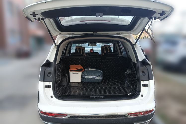 Used JETOUR X90 2020 1.5T Manual Shadow Fun Edition 7-Seater Trunk