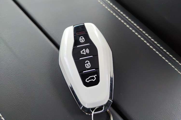 Used JETOUR X90 2020 1.5T DCT Shadow Wisdom Edition 7 Seats Vehicle Key