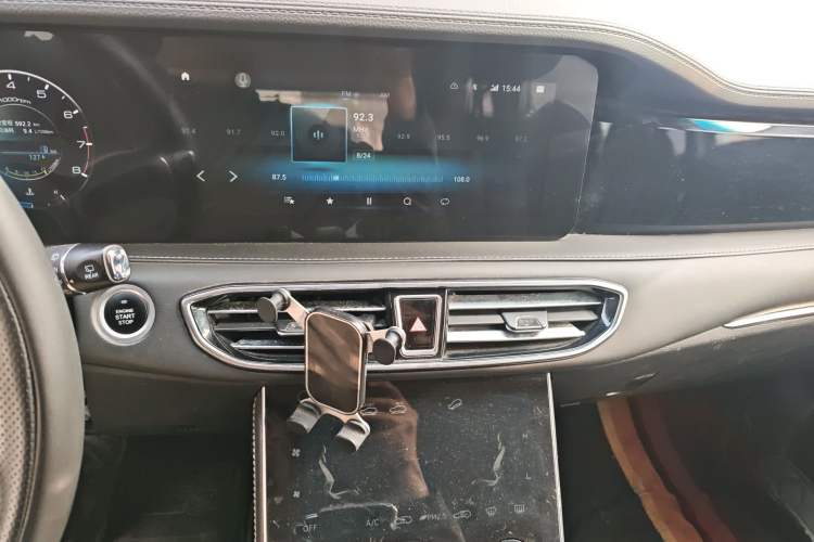 Used JETOUR X90 2021 1.6T DCT Shadow Edition 7-Seater Audio And AC Panel