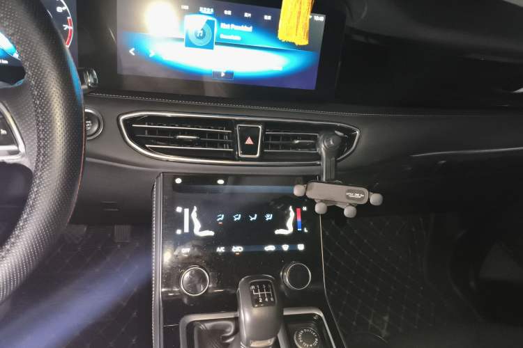 Used JETOUR X90 2021 1.5T Manual Shadow Fun Edition 5 Seats Audio And AC Panel