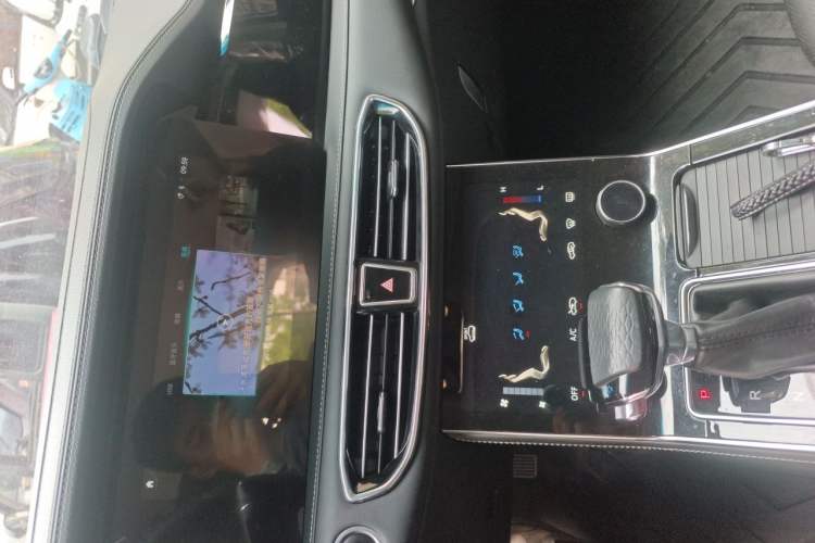 Used JETOUR X90 2021 1.5T DCT Shadow Wisdom Edition 7-Seater Audio And AC Panel