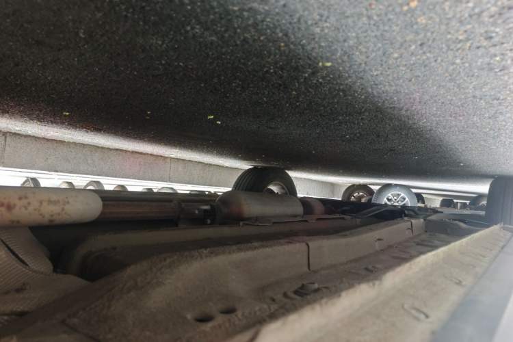 Used JETOUR X90 2021 1.5T DCT Shadow Wisdom Edition 7-Seater Chassis Rear Left