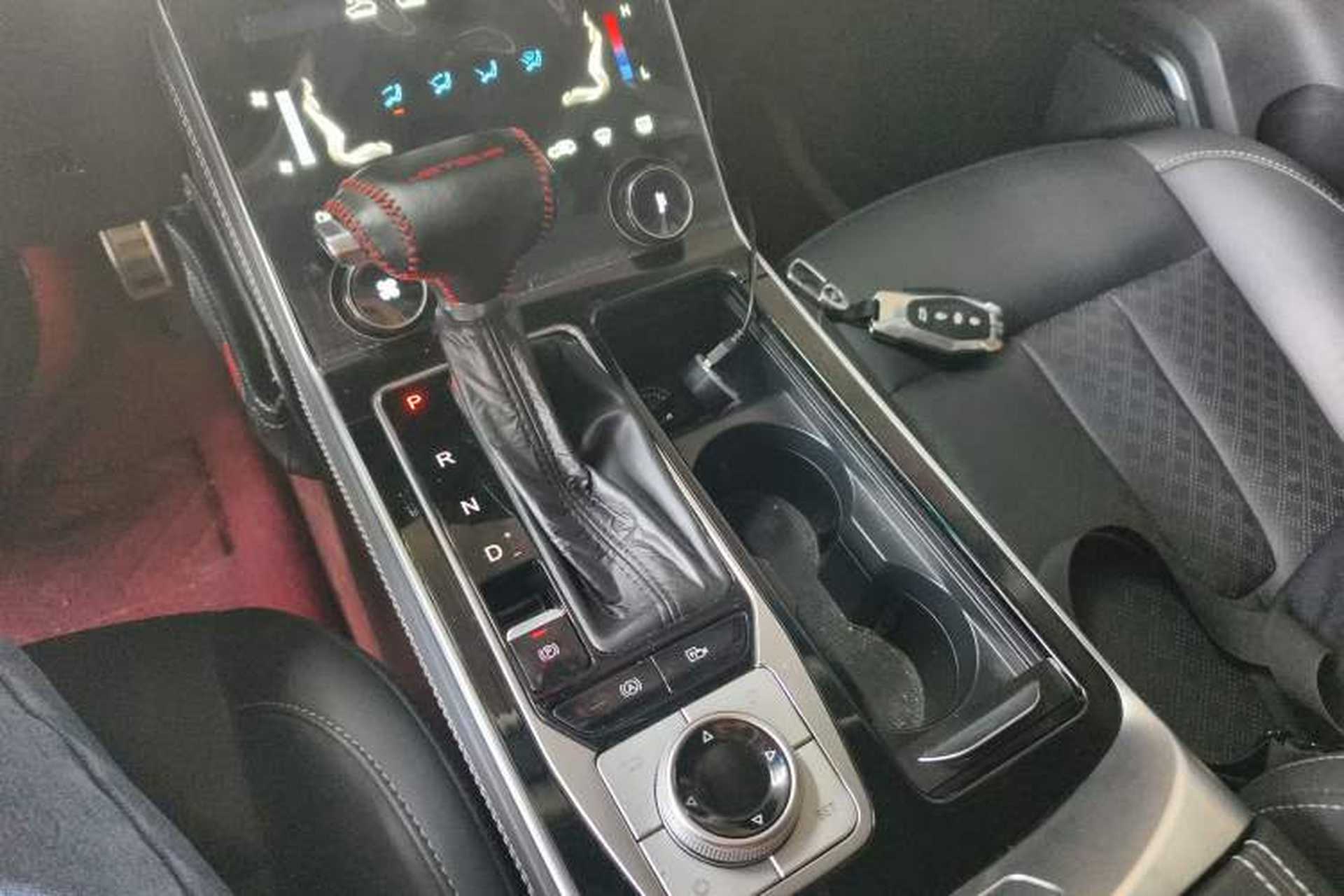 Used JETOUR X90 2021 1.6T DCT Shadow Edition 7-Seater Gear Lever