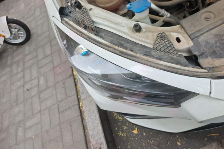 Used JETOUR X90 2021 1.5T DCT Shadow Wisdom Edition 7-Seater Right Front Headlight