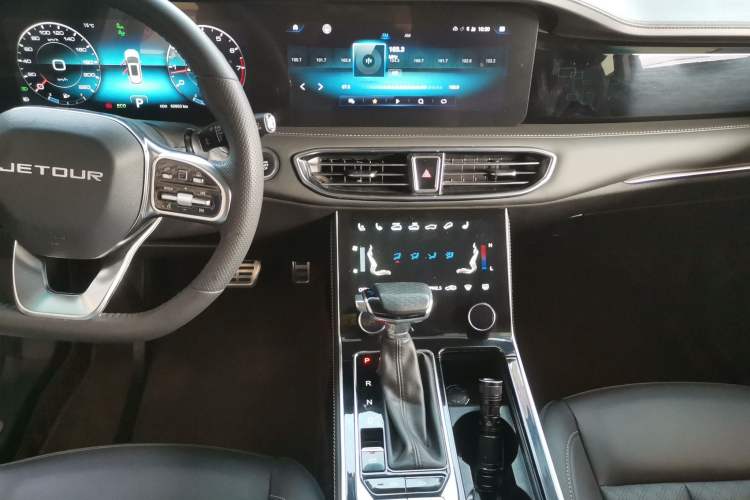 Used JETOUR X90 2021 1.6T DCT Shadow Edition 7-Seater Audio And AC Panel