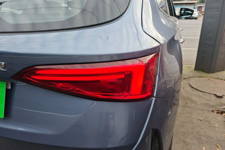 Used JETOUR X90 2021 1.5T DCT Shadow Wisdom Edition 7-Seater Right Rear Taillight