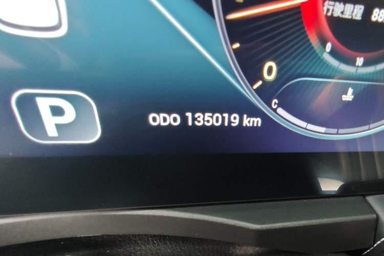 Used JETOUR X90 2021 1.6T DCT Shadow Edition 6-Seater Odometer Close Up