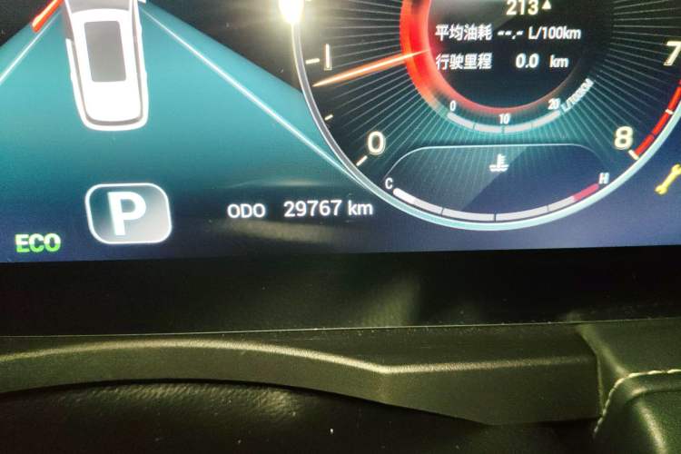 Used JETOUR X90 2021 1.6T DCT Shadow Edition 7-Seater Odometer Close Up