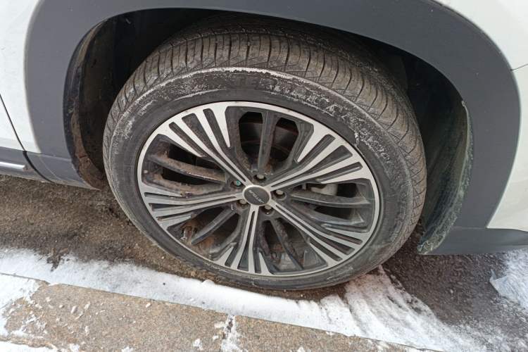 Used JETOUR X90 2021 1.6T DCT Shadow Edition 5 Seats Right Front Wheel Hub