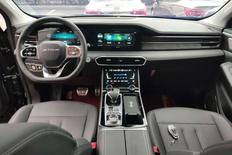 Used JETOUR X90 2022 Zilong 2.0T DCT Changsheng Edition 5-seater Center Console