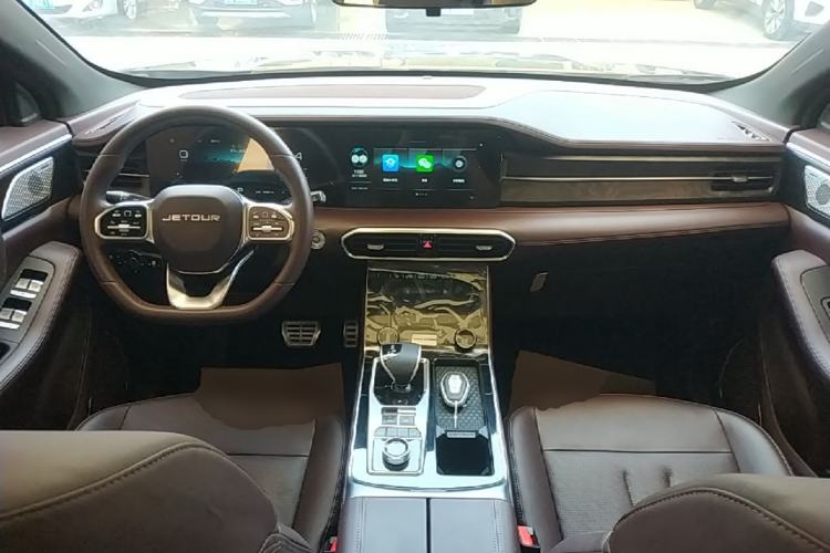 Used JETOUR X90 2022 Zilong 2.0T DCT Changsheng Edition 7-Seater Center Console