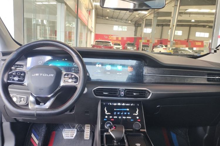 Used JETOUR X90 2022 Zilong 2.0T DCT Changsheng Edition 7-Seater Center Console