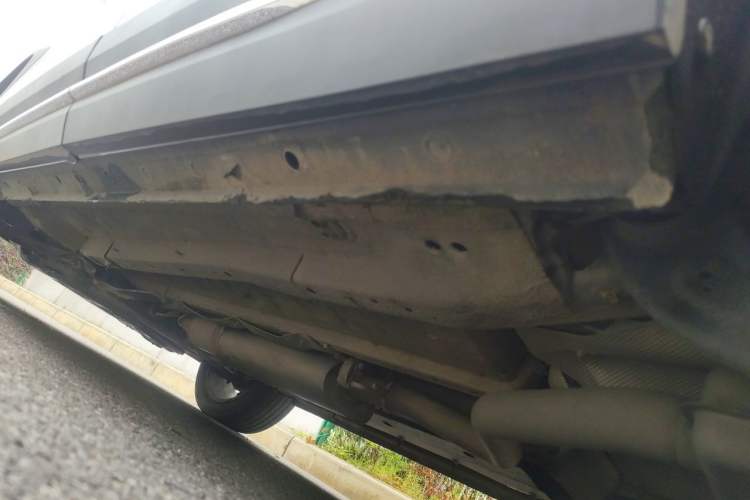Used JETOUR X90 2022 Zilong 2.0T DCT Changsheng Edition 7-Seater Chassis Rear Left