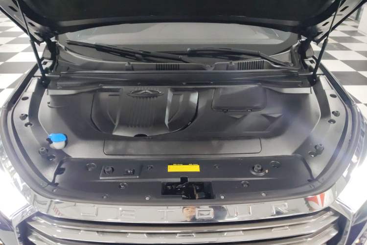 Used JETOUR X90 2022 Zilong 2.0T DCT Changsheng Edition 5-seater Engine Bay
