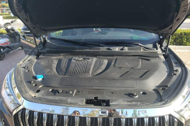 Used JETOUR X90 2022 Zilong 2.0T DCT Changsheng Edition 5-seater Engine Bay