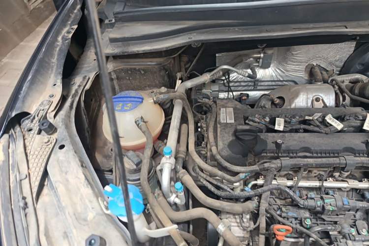 Used JETOUR X90 2022 1.5T Manual Shadow Edition 5-Seater Engine Bay Right
