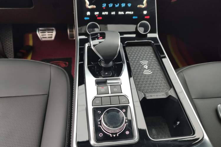 Used JETOUR X90 2022 Zilong 2.0T DCT Changsheng Edition 5-seater Gear Lever