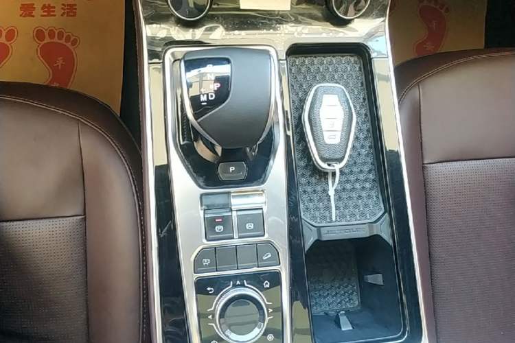 Used JETOUR X90 2022 Zilong 2.0T DCT Changsheng Edition 7-Seater Gear Lever
