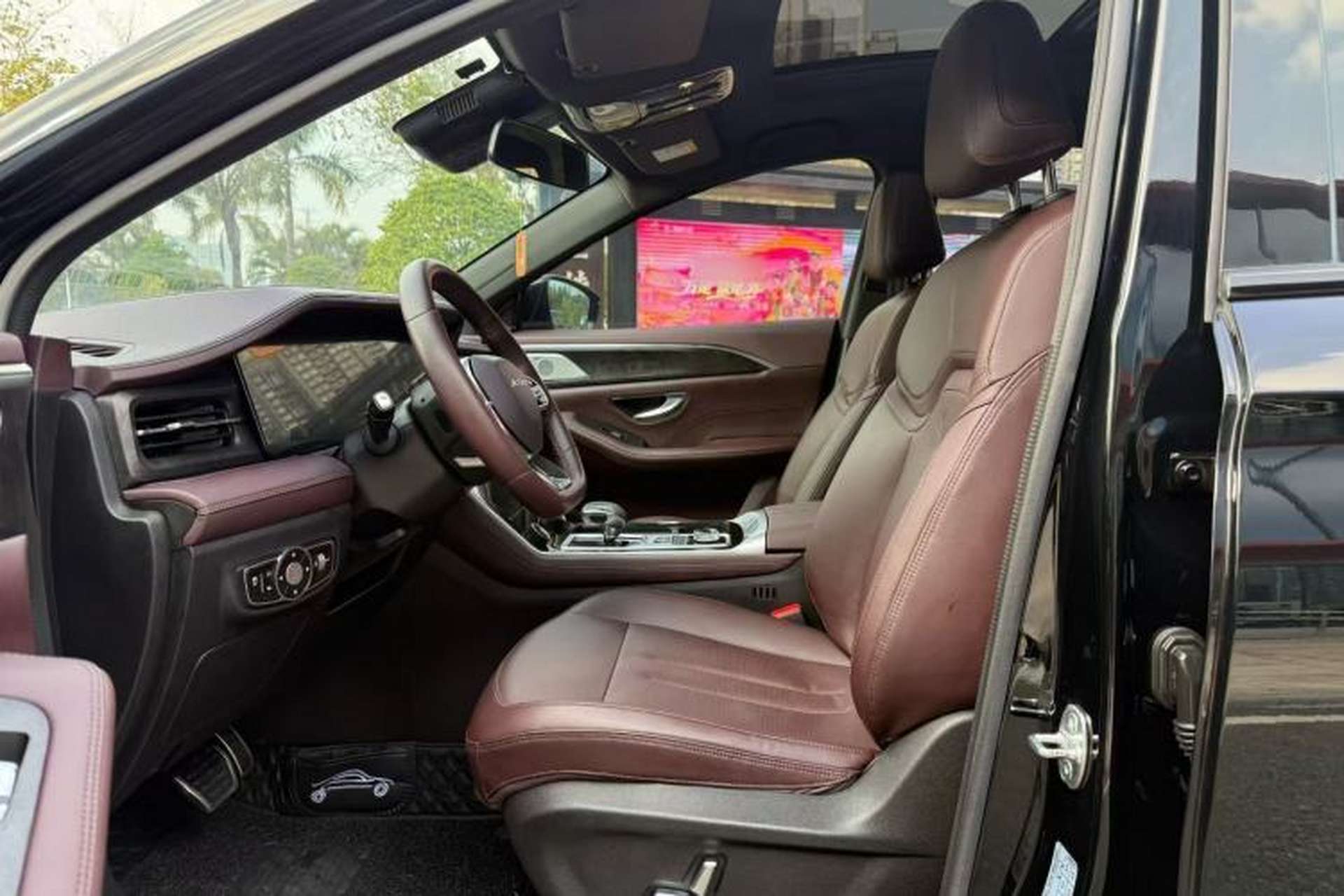 Used JETOUR X90 2022 Zilong 2.0T DCT Changsheng Edition 7-Seater Interior 3