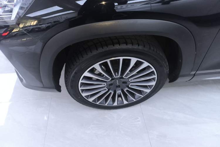 Used JETOUR X90 2022 Zilong 2.0T DCT Changsheng Edition 5-seater Left Front Wheel Hub