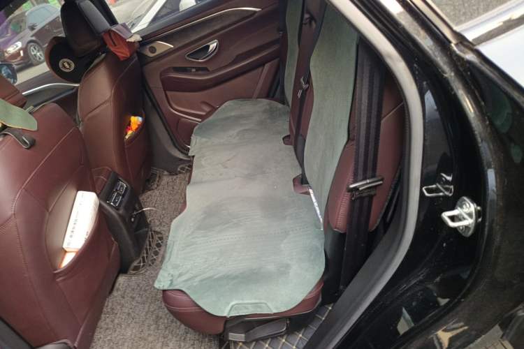 Used JETOUR X90 2022 Zilong 2.0T DCT Changsheng Edition 7-Seater Left Rear Seat