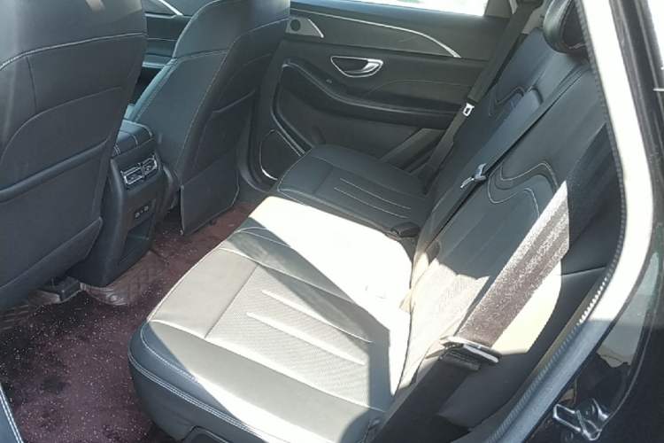 Used JETOUR X90 2022 Zilong 2.0T DCT Changsheng Edition 7-Seater Left Rear Seat