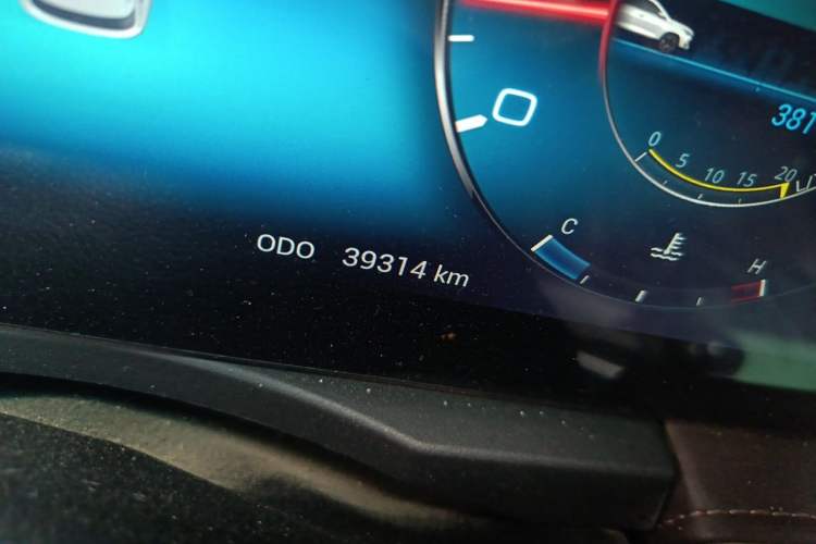 Used JETOUR X90 2022 1.5T Manual Shadow Edition 5-Seater Odometer Close Up