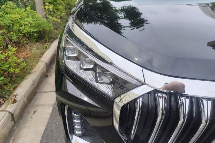 Used JETOUR X90 2022 Zilong 2.0T DCT Changsheng Edition 7-Seater Right Front Headlight
