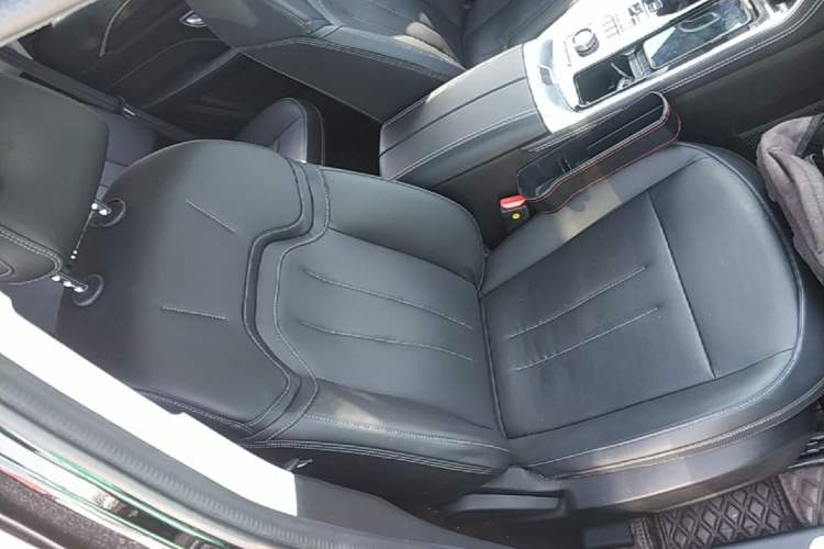 Used JETOUR X90 2022 Zilong 2.0T DCT Changsheng Edition 7-Seater Right Front Seat