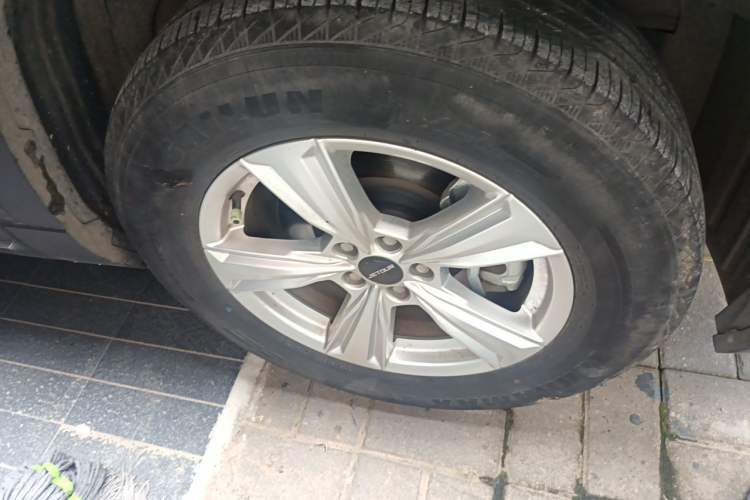 Used JETOUR X90 2022 1.5T Manual Shadow Edition 5-Seater Right Front Wheel Hub
