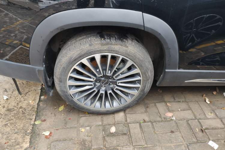 Used JETOUR X90 2022 Zilong 2.0T DCT Changsheng Edition 5-seater Right Rear Wheel Hub