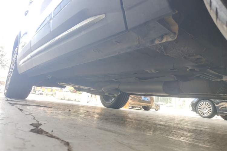 Used JETOUR X90 2022 Zilong 2.0T DCT Changsheng Edition 7-Seater Right Side Sill