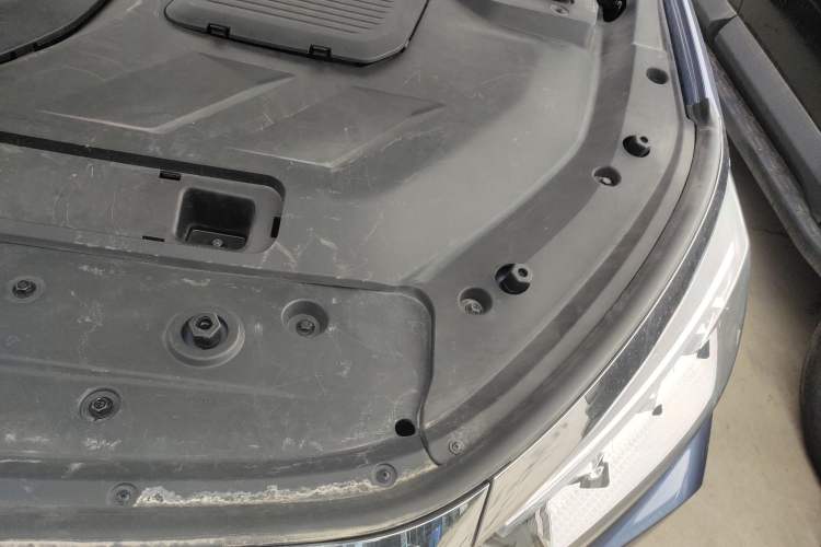 Used JETOUR X90 2022 Zilong 2.0T DCT Wushen Edition 7-Seater Engine Bay Left