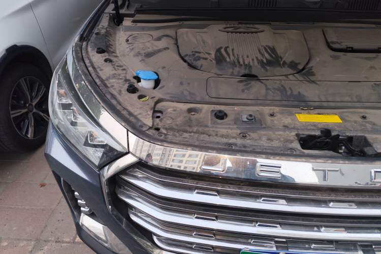 Used JETOUR X90 2022 Zilong 2.0T DCT Changsheng Edition 7-Seater Engine Bay Right