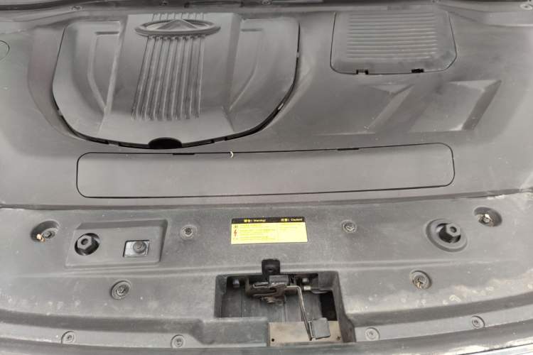 Used JETOUR X90 2022 Zilong 2.0T DCT Wushen Edition 7-Seater Engine Bay
