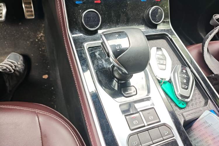 Used JETOUR X90 2022 Zilong 2.0T DCT Changsheng Edition 7-Seater Gear Lever