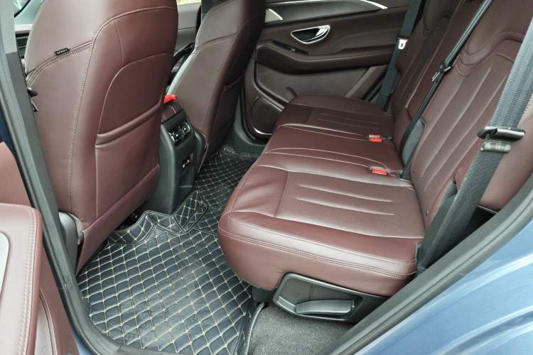 Used JETOUR X90 2022 Zilong 2.0T DCT Changsheng Edition 7-Seater Left Rear Seat