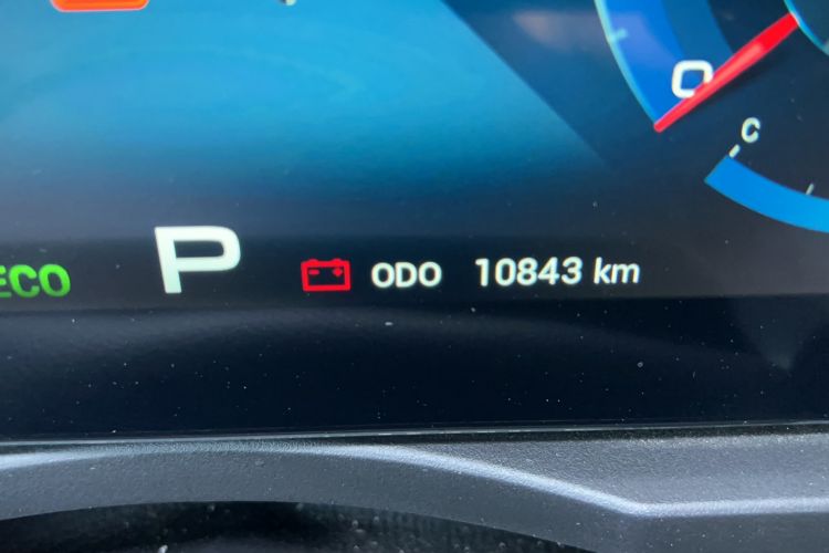 Used JETOUR X90 2022 Zilong 2.0T DCT Changsheng Edition 5-seater Odometer Close Up