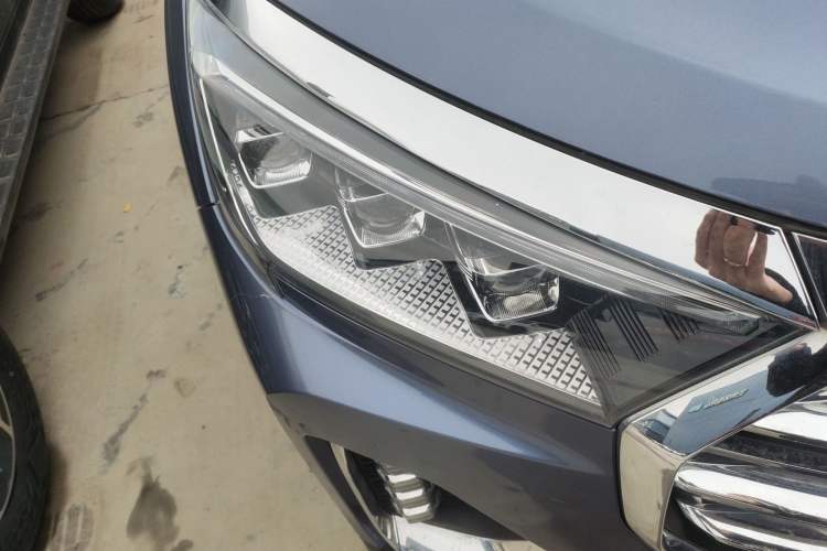 Used JETOUR X90 2022 Zilong 2.0T DCT Wushen Edition 7-Seater Right Front Headlight