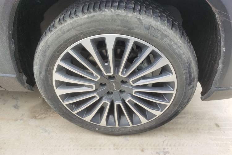 Used JETOUR X90 2022 Zilong 2.0T DCT Wushen Edition 7-Seater Right Front Wheel Hub
