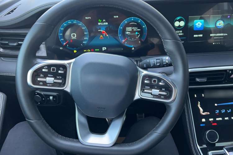 Used JETOUR X90 2022 Zilong 2.0T DCT Changsheng Edition 5-seater Steering Wheel