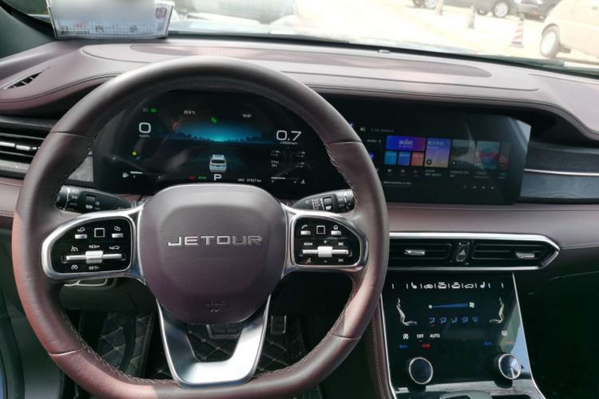 Used JETOUR X90 2022 Zilong 2.0T DCT Changsheng Edition 7-Seater Center Console