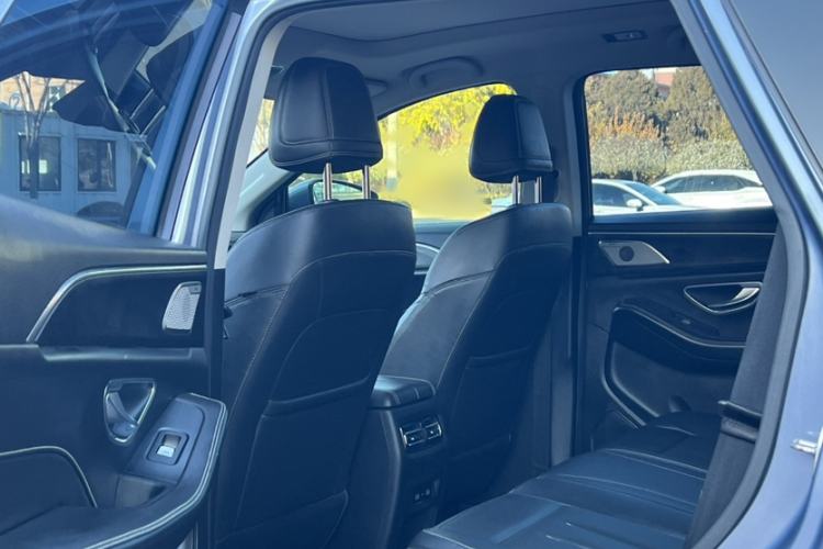 Used JETOUR X90 2022 Zilong 2.0T DCT Changsheng Edition 7-Seater Interior 4