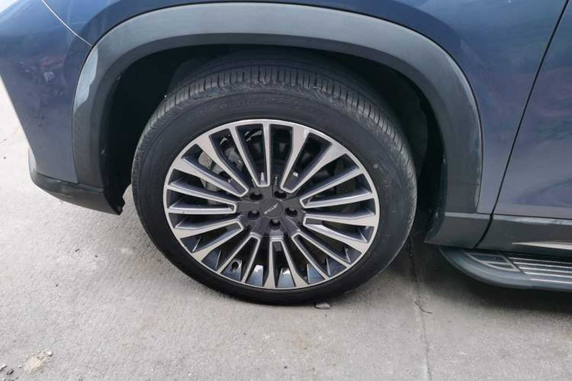Used JETOUR X90 2022 Zilong 2.0T DCT Changsheng Edition 7-Seater Left Front Wheel Hub
