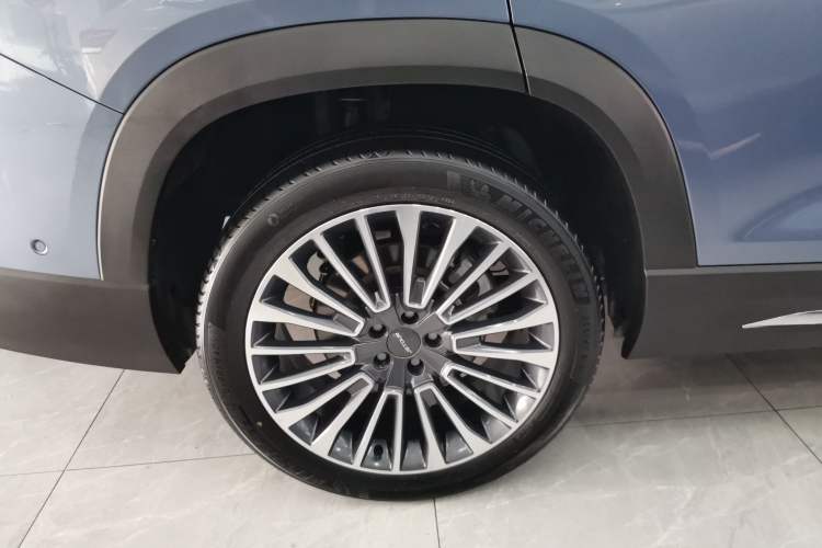Used JETOUR X90 2022 Zilong 2.0T DCT Wushen Edition 7-Seater Right Rear Wheel Hub