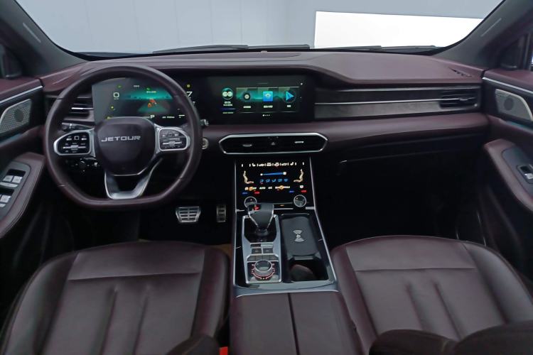 Used JETOUR X90 2022 Zilong 2.0T DCT Changsheng Edition 6-Seater Center Console