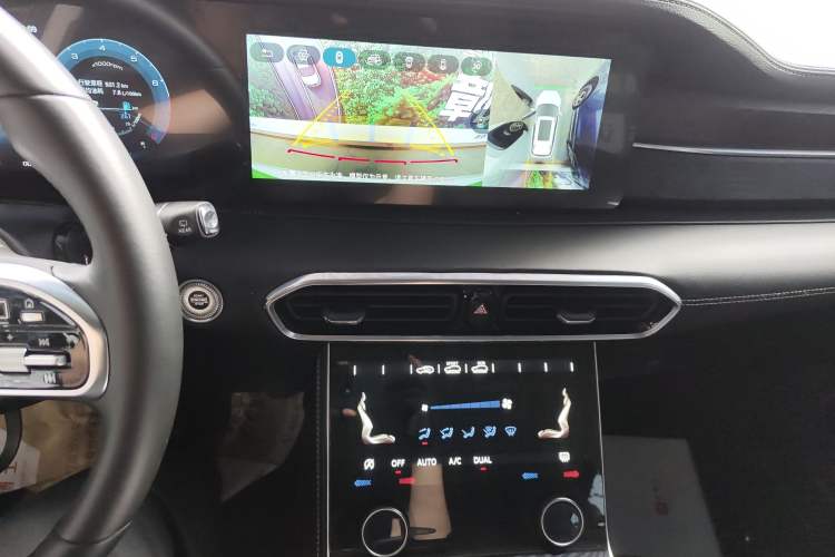 Used JETOUR X90 2022 Zilong 2.0T DCT Tiger威 Edition 5-seater Audio And AC Panel
