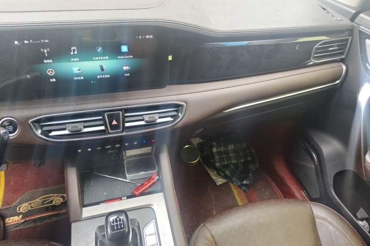 Used JETOUR X90 2022 1.5T Manual Shadow Comfort Edition 5 Seats Audio And AC Panel