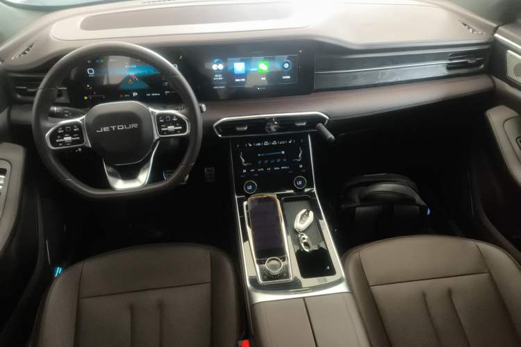 Used JETOUR X90 2022 Zilong 2.0T DCT Changsheng Edition 5-seater Center Console